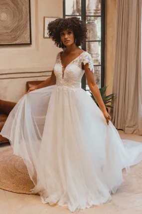 Belfast Layered Lace and Tulle Wedding Dress - Sample Sale