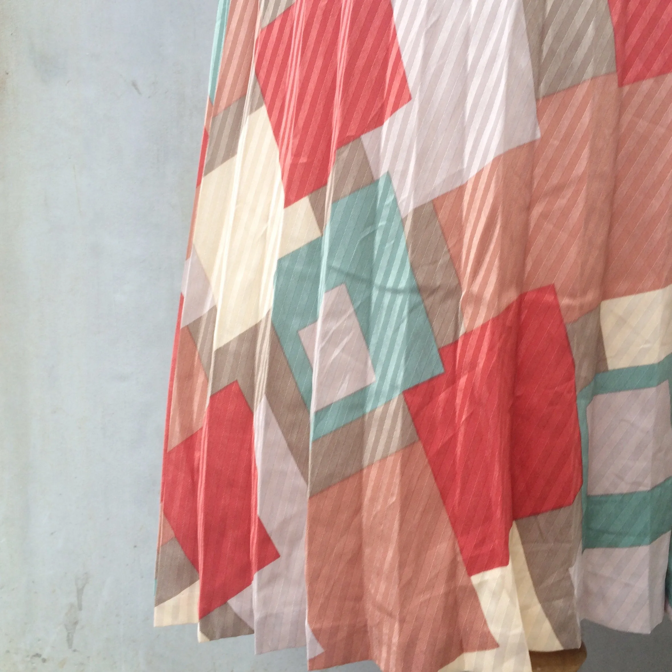Building Blocks | Vintage 1940s 1950s geometric layered shapes Pleated skirt