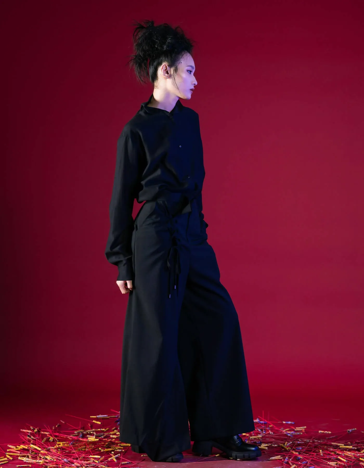 Corset-Like Deconstructed Width Pants