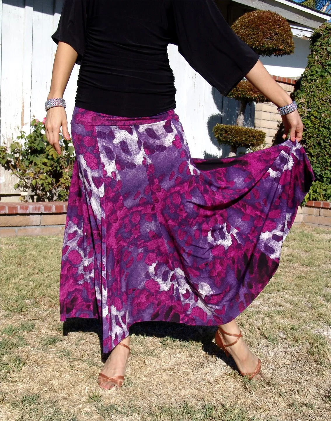 NUG 1010 - P622 Purple and Fuchsia Print Pattern American Smooth Skirt