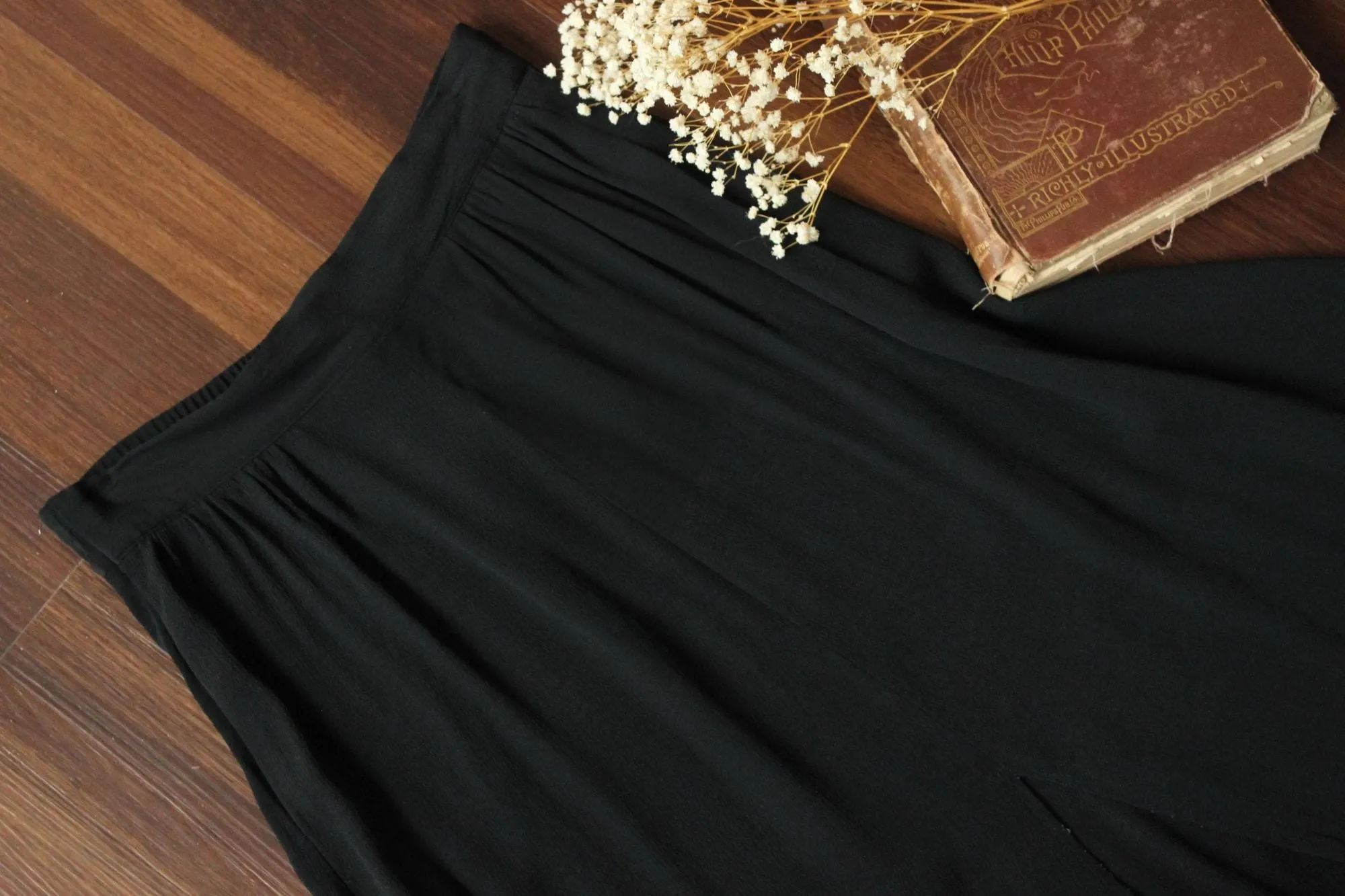 Vintage 1980s Black Rayon Crepe Knee Length Skirt with Pockets